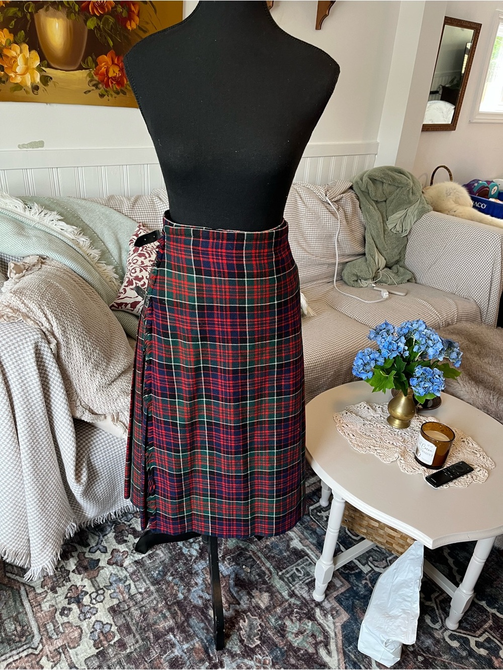 Women’s Vintage Wool Plaid Wrap Skirt Kilt in Red and Green Size M 30” Waist